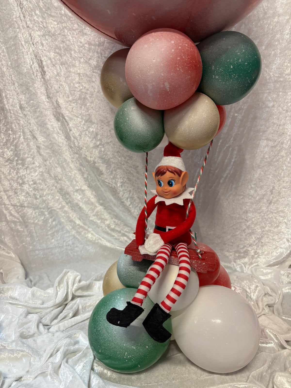 NEW - Elf Return Magical Hot Air Balloon Display