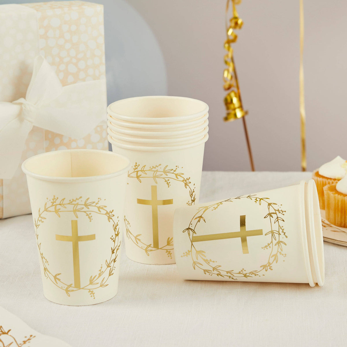 Gold Cross Paper Cups 8 Pack